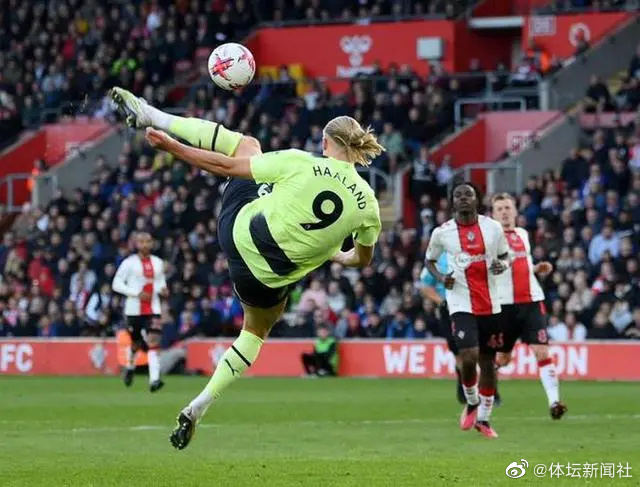  曼城德比战哈兰德倒钩制胜引爆伊蒂哈德  