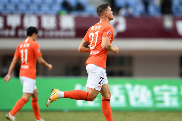  昂热前锋抓住机会梅开二度助球队击败摩纳哥翻身