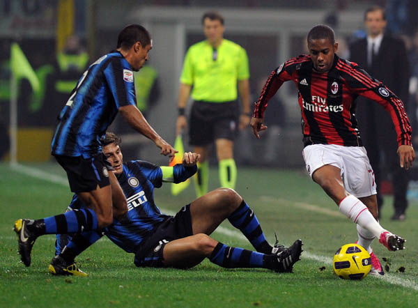  米兰德比火药味十足红黄牌频现赛场